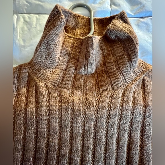 NWT Open Edit Camel colored ribbed mock neck sweater. Women’s size medium. - Picture 4 of 7